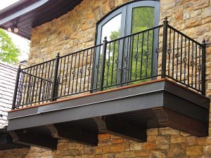 Кованные перила на балкон