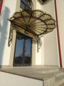 Кованые козырьки 