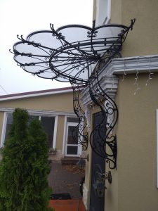 Кованые козырьки 